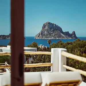 Petunia Ibiza, A Beaumier ***** Cala Vadella (Ibiza)