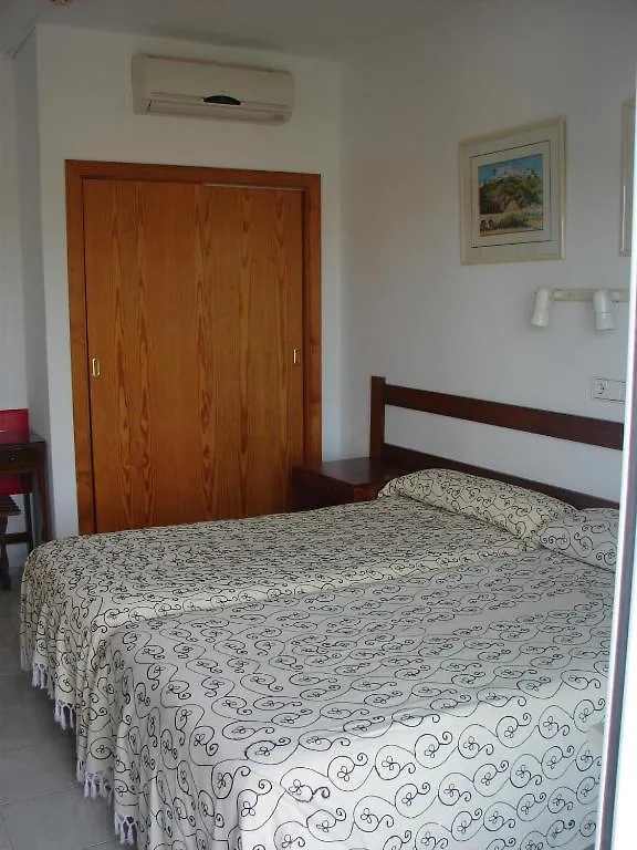 Hostal Talamanca Guest house